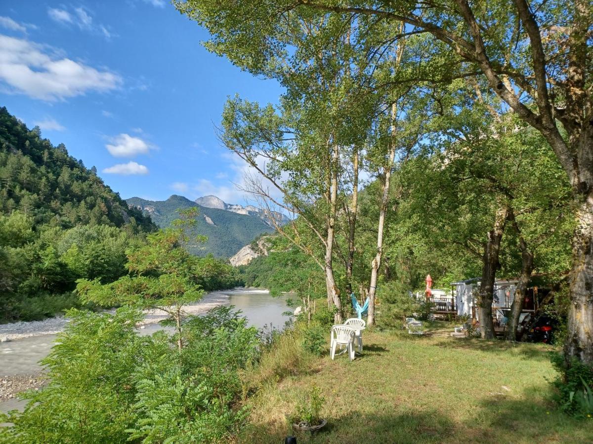 Les Acacias Otel Vercheny Dış mekan fotoğraf