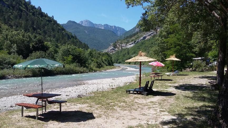 Les Acacias Otel Vercheny Dış mekan fotoğraf