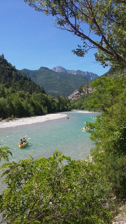 Les Acacias Otel Vercheny Dış mekan fotoğraf