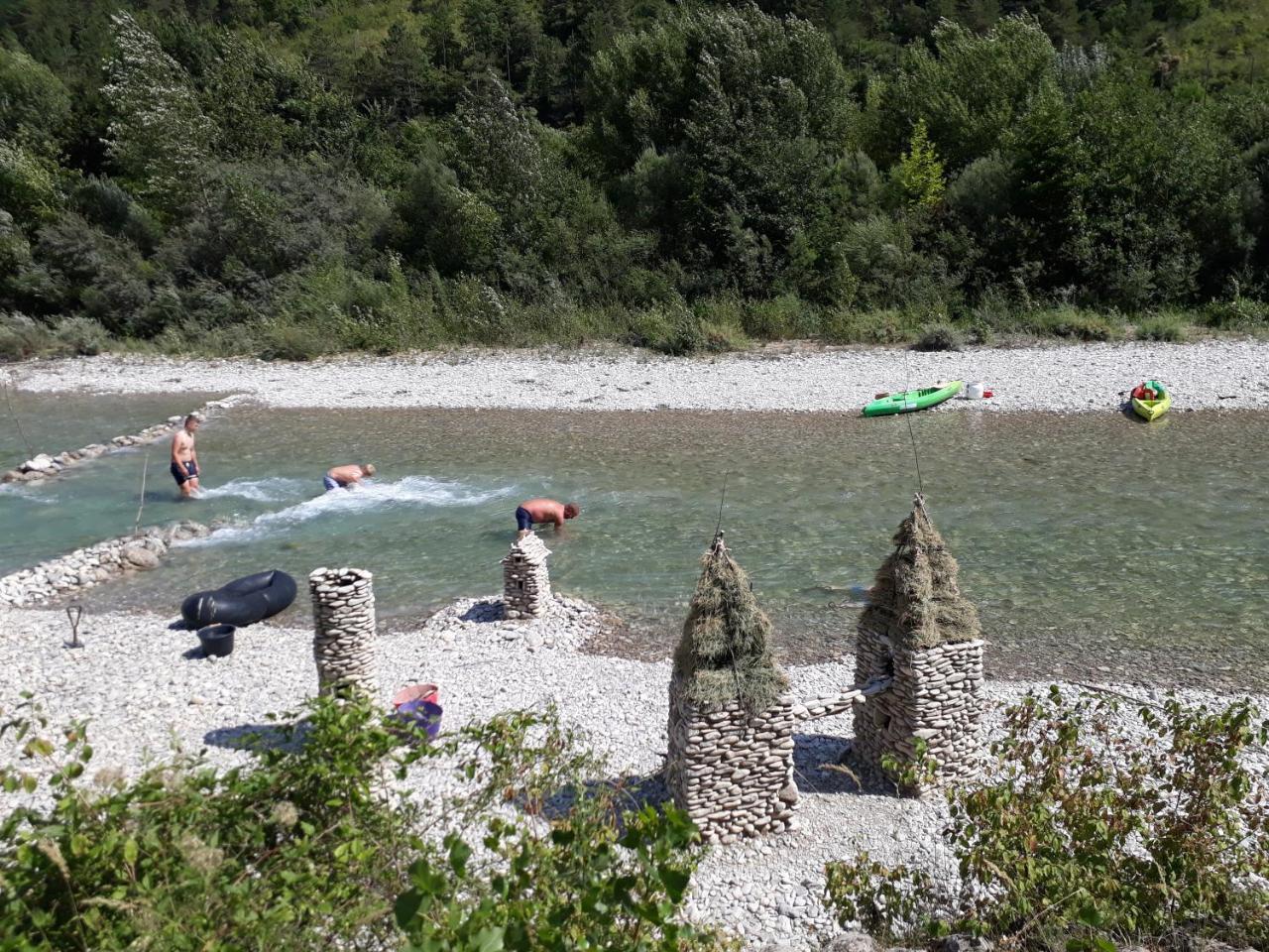 Les Acacias Otel Vercheny Dış mekan fotoğraf